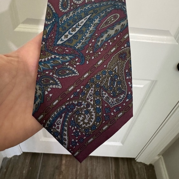 Stafford Red and Blue Paisley Tie - Picture 1 of 5